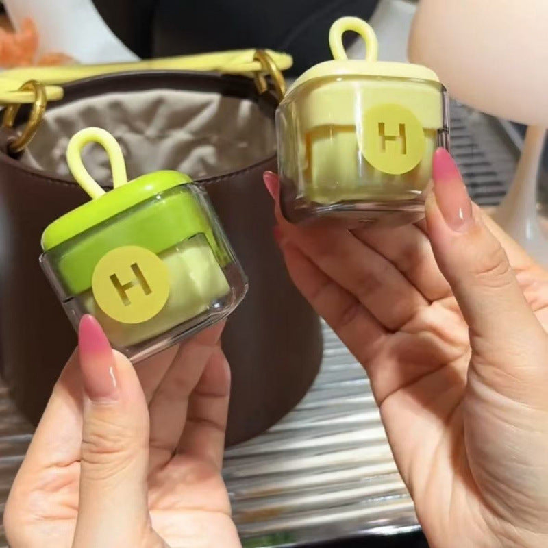 Square-shaped washable lint roller